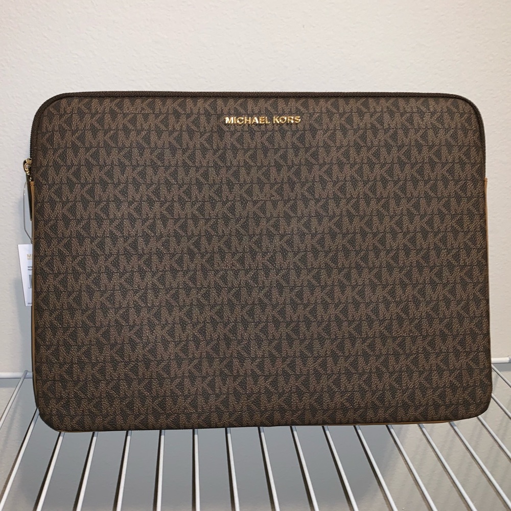 Euc Michael Kors Padded Laptop Case